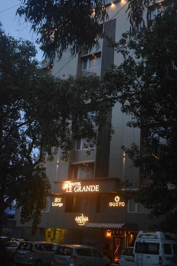 Hotel Le Grande - Mumbai International Airport Exterior foto